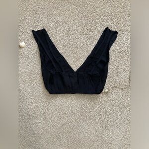 Trendy Black Crop Top - Size 38